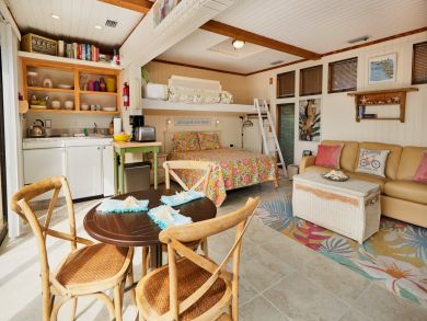 Lovely Cottage Captiva Around 300ft to the Beach